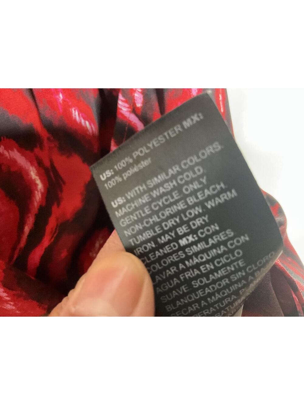 < White House Black Market Red Rose Pattern Sleeveless Top > - Picture 3 of 4